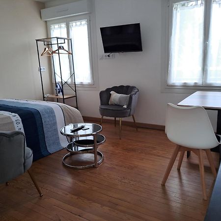24H Course/Moto/ Oasis / Antares Apartment Le Mans Bagian luar foto