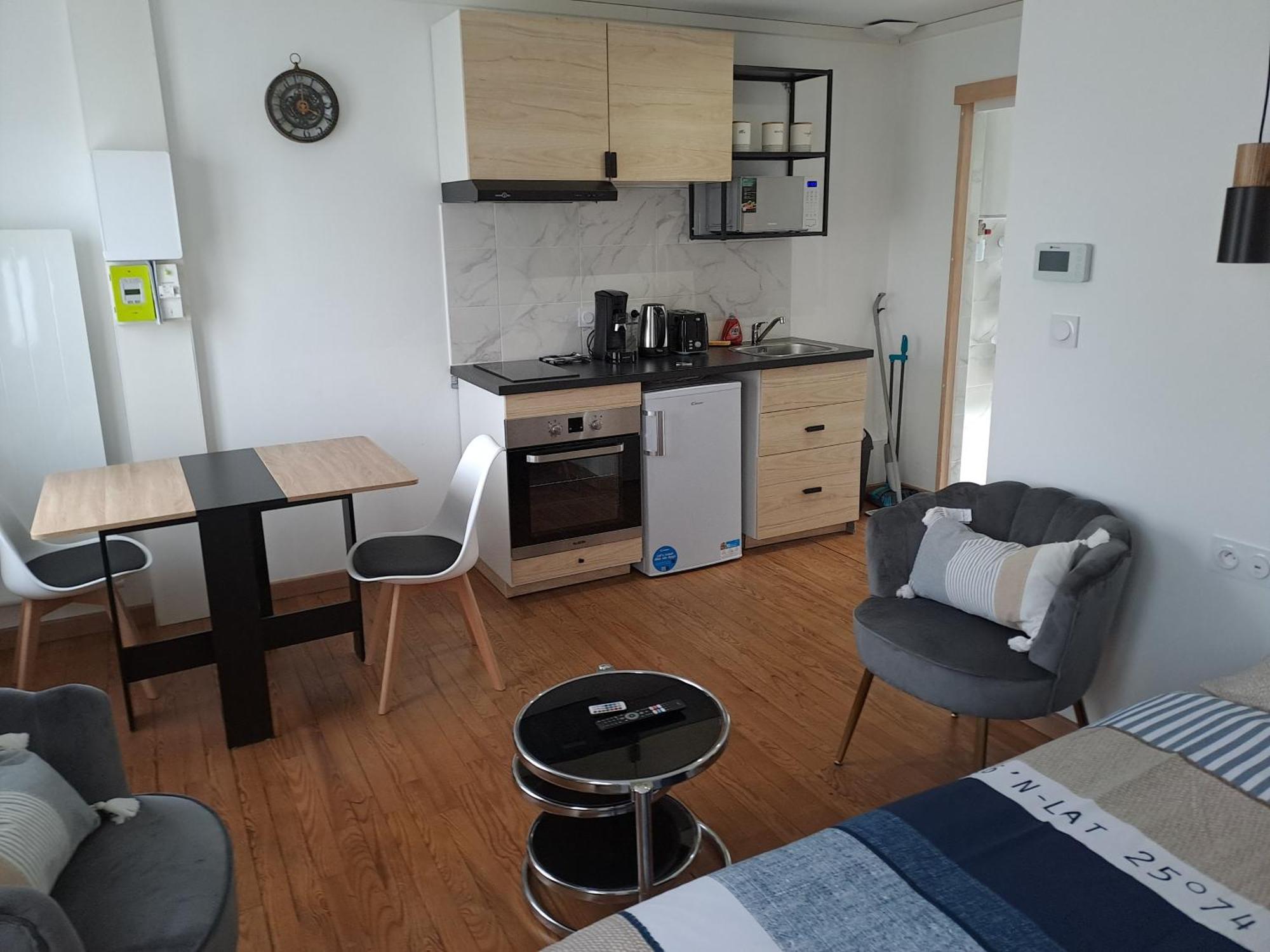 24H Course/Moto/ Oasis / Antares Apartment Le Mans Bagian luar foto